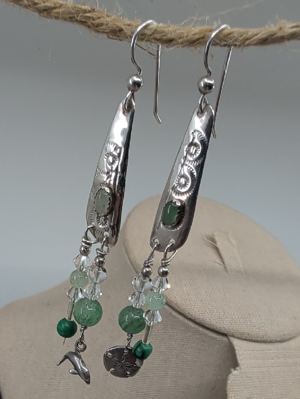 Vintage 925 Sterling Silver Green Stone Dolphin Sand Dollar Dangle Earrings - Picture 17 of 17